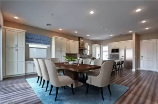 Photo #3: 2038663 Listing