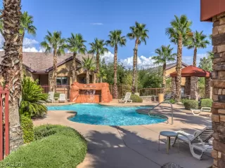 Photo #1: 2038685 Listing