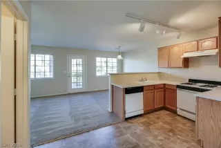 Photo #4: 2038697 Listing 