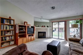 Photo #4: 2038926 Listing