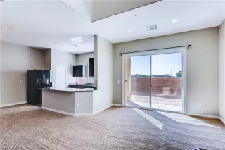 Photo #5: 2038955 Listing 