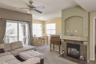 Photo #6: 2038977 Listing 