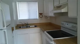 Photo #3: 2039162 Listing