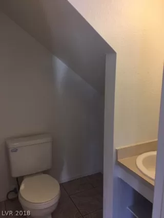 Photo #6: 2039162 Listing