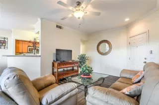 Photo #6: 2039184 Listing 