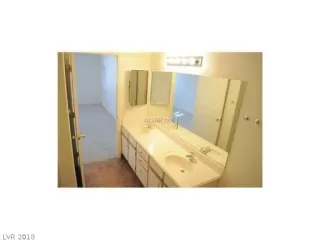 Photo #4: 2039295 Listing