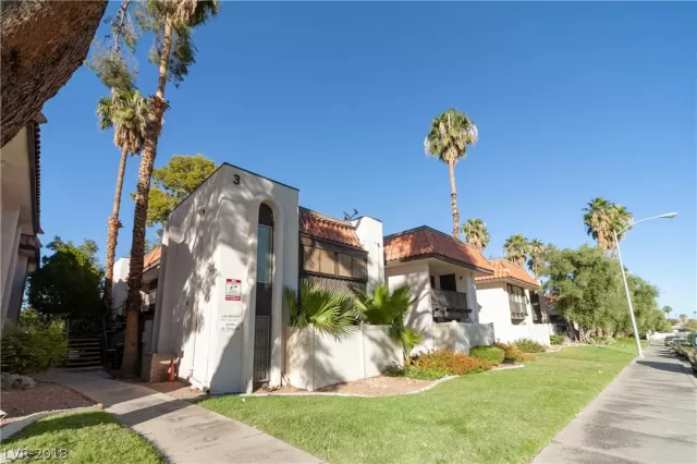 MLS: 2039350 Condo For Sale