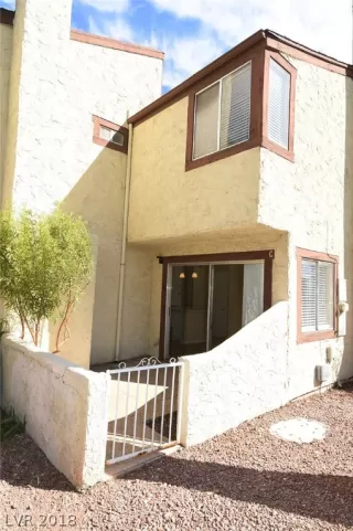 Photo #2: 2039597 Listing