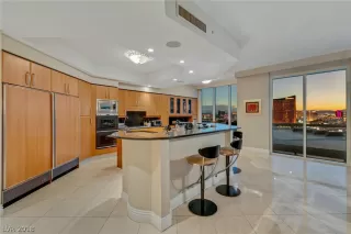 Photo #4: 2039676 Listing 