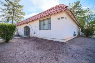 Photo #1: 2040002 Listing