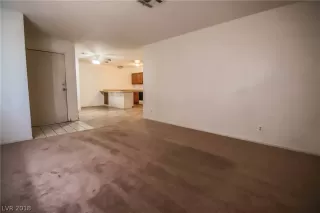 Photo #4: 2040002 Listing