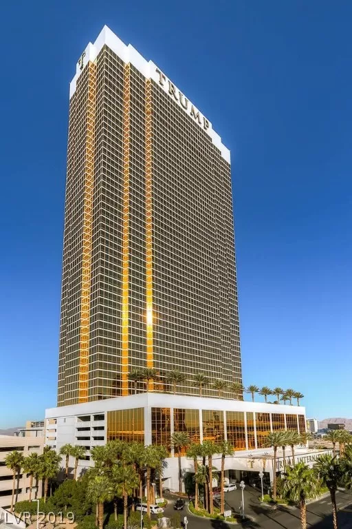 MLS: 2040065 Condo For Sale