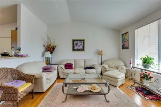 Photo #1: 2040072 Listing