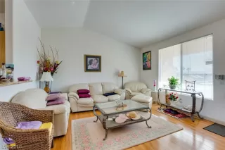 Photo #2: 2040072 Listing