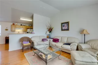 Photo #4: 2040072 Listing