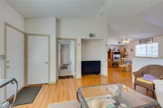 Photo #6: 2040072 Listing