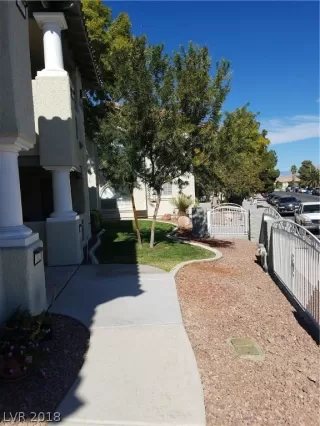 Photo #4: 2040089 Listing