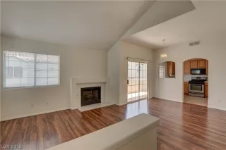 Photo #1: 2040117 Listing 