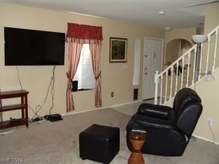 Photo #6: 2040335 Listing