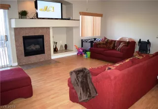 Photo #2: 2040369 Listing