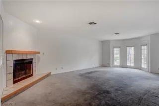 Photo #6: 2040447 Listing