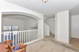 Photo #5: 2040552 Listing 