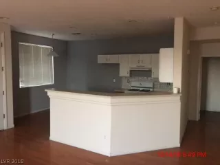 Photo #3: 2040599 Listing