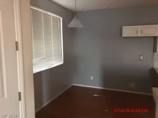 Photo #4: 2040599 Listing