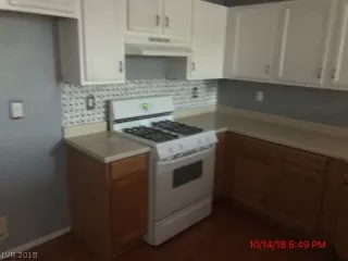 Photo #6: 2040599 Listing