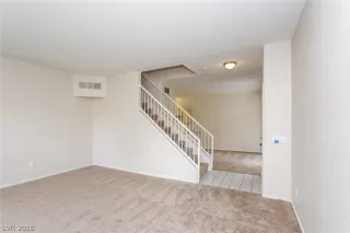 Photo #6: 2040750 Listing