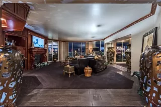 Photo #1: 2040863 Listing 