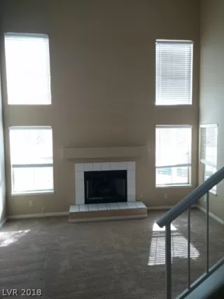 Photo #5: 2040974 Listing 