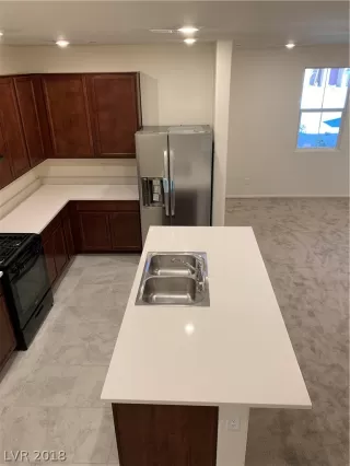 Photo #2: 2041024 Listing 