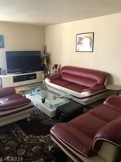 Photo #3: 2041027 Listing