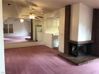 Photo #4: 2041098 Listing 