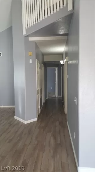 Photo #4: 2041119 Listing