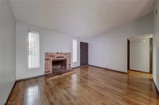 Photo #3: 2041154 Listing