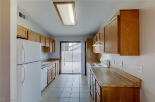 Photo #6: 2041154 Listing