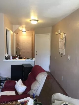 Photo #3: 2041306 Listing