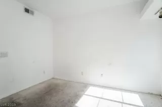 Photo #6: 2041414 Listing