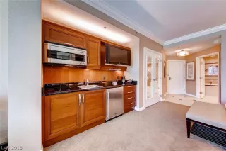 Photo #4: 2041533 Listing 