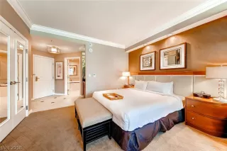 Photo #5: 2041533 Listing 