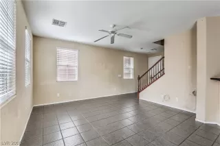 Photo #3: 2041590 Listing