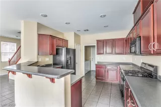 Photo #4: 2041590 Listing