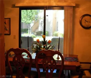 Photo #4: 2041623 Listing