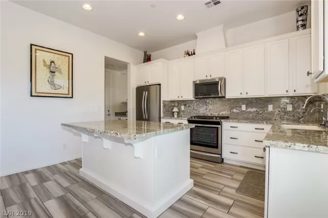 MLS: 2041849 Condo For Sale