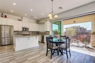 Photo #1: 2041849 Listing