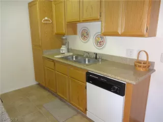 Photo #3: 2041923 Listing 