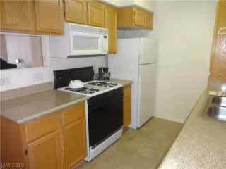 Photo #4: 2041923 Listing 