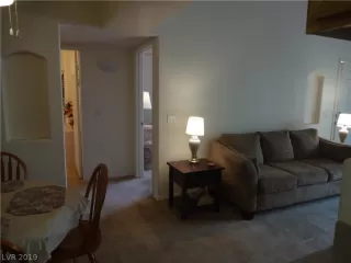 Photo #5: 2041923 Listing 